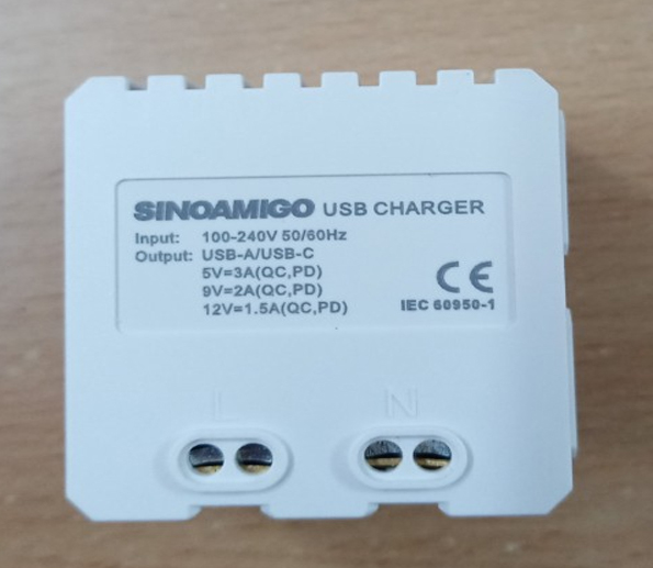 Ổ cắm bộ âm tường sạc USB+ Type C cao cấp Sino Amigo mã P21-QC1 cao cấp