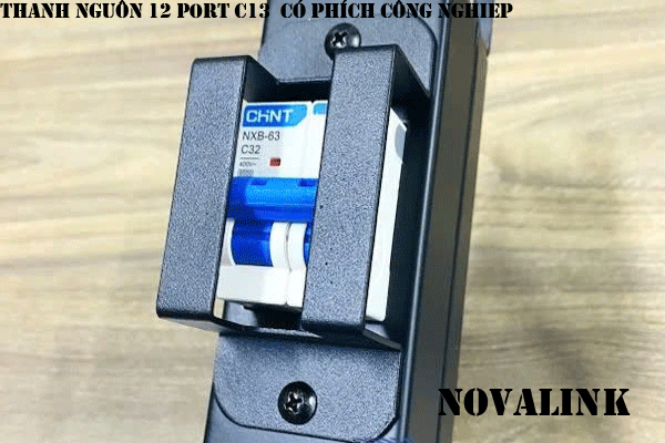 Thanh nguồn PDU  có 12 cổng C13  MCB32A dây dài 2-3m kèm phích cắm công nghiệp